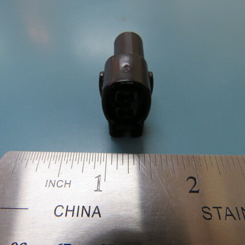 YAZAKI 7223-9328-30 Qty of 25 per Lot 2-POSITION FEMALE CONNECTOR