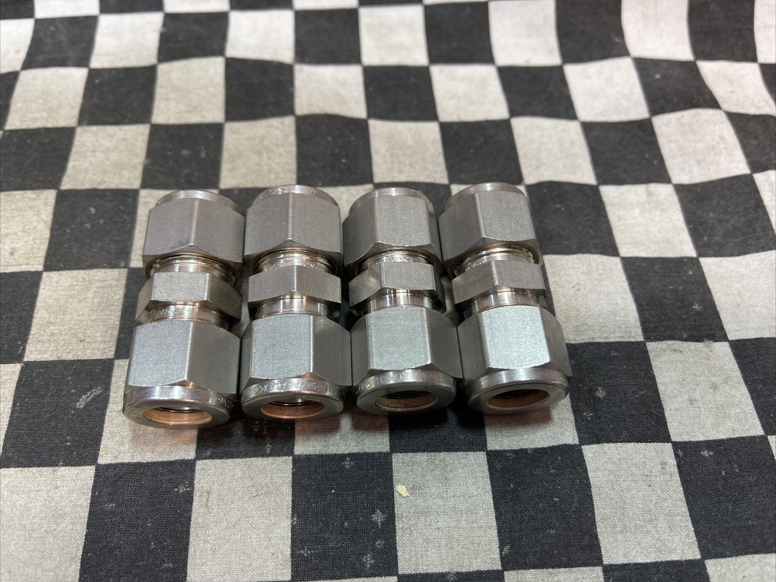 SWAGELOK SS-810-3 and SS-810-4 and SS-810-6, TEE CROSS UNION 1/2″ Lot Of 5#104P7