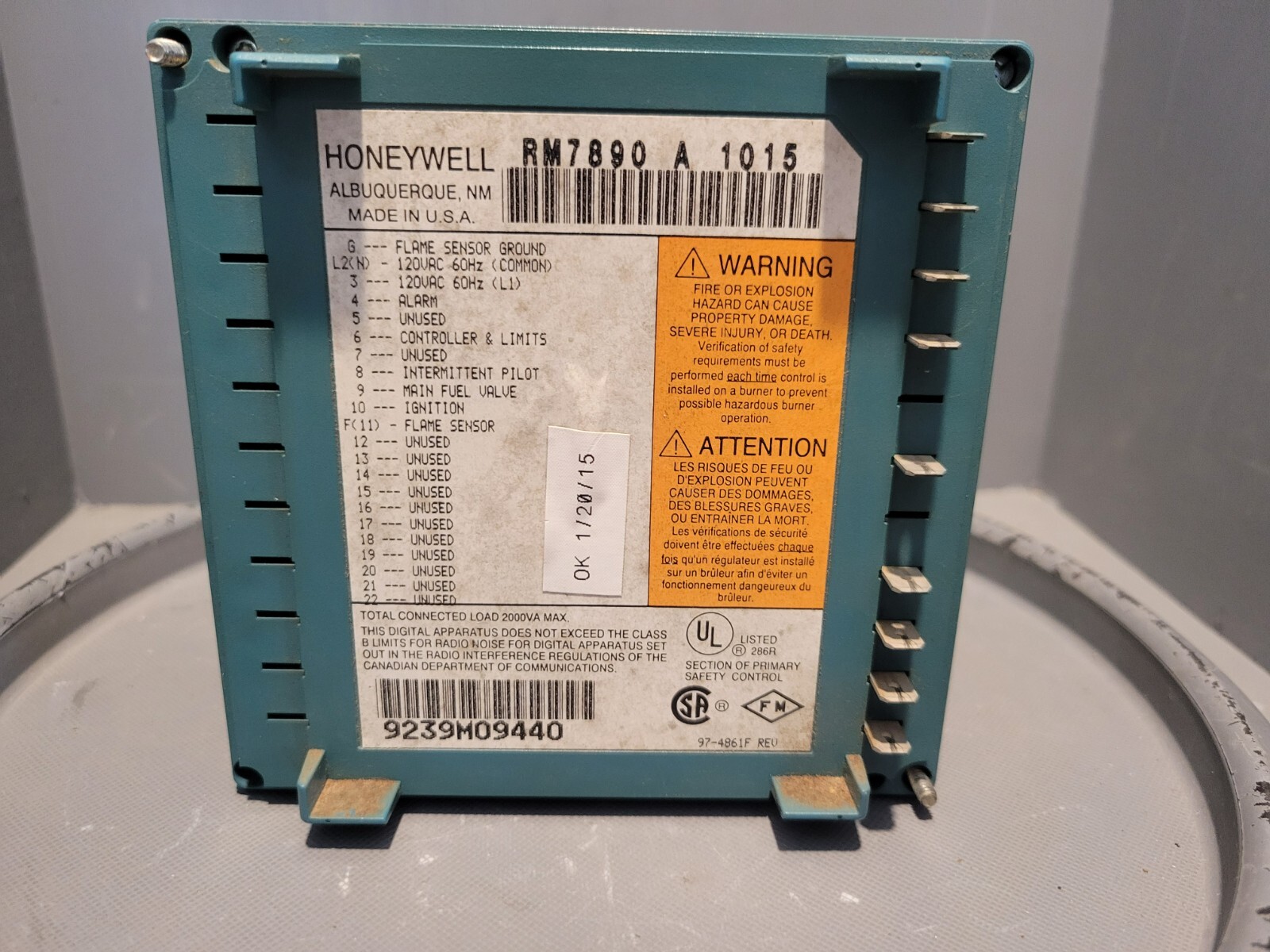 Honeywell Ultraviolet Flame Amplifier, BROKEN RESET, RM7890 A 1015