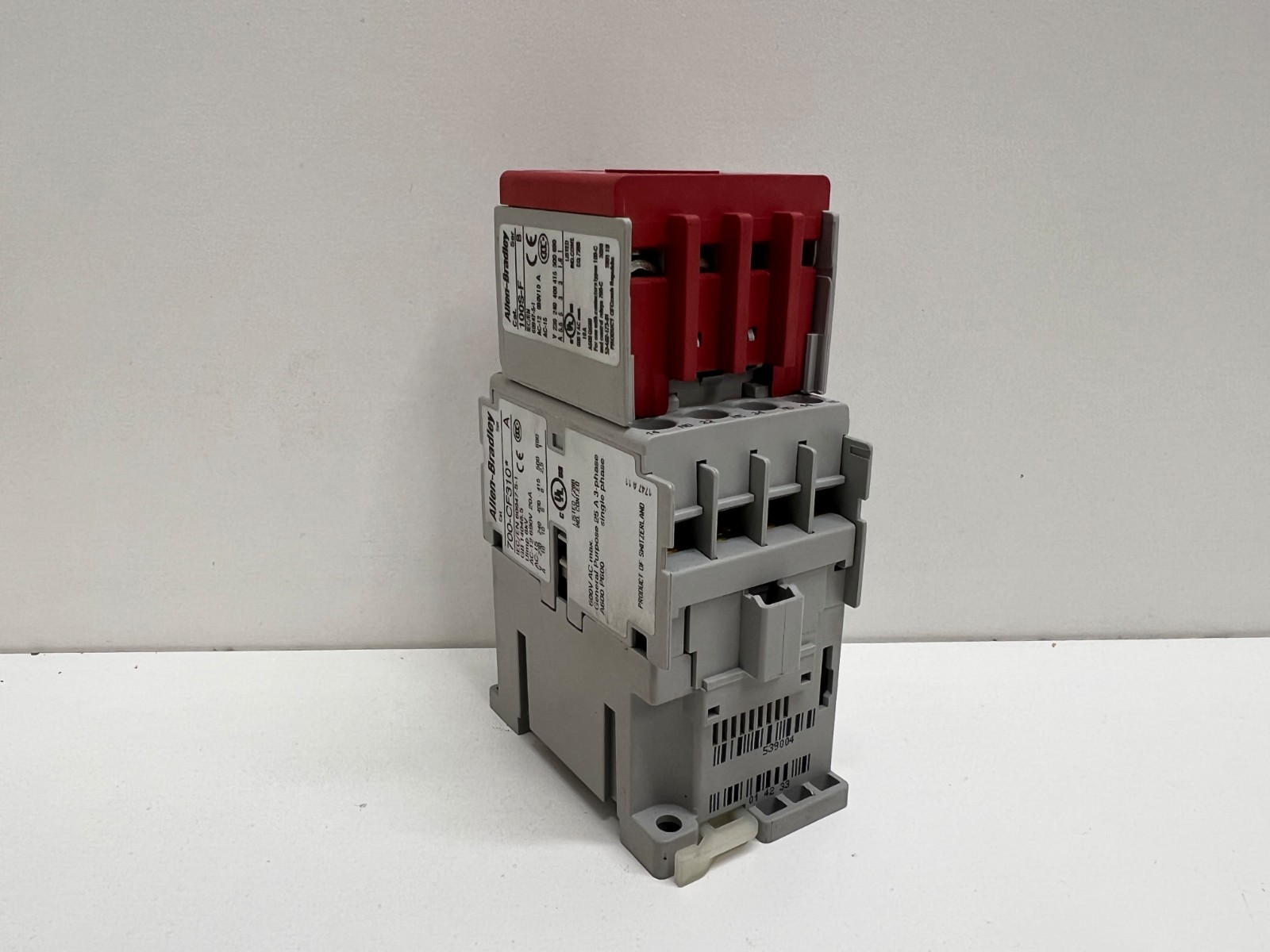 GOOD USED! ALLEN-BRADLEY GUARDMASTER SAFETY CONTACTOR 700S-CF620DC