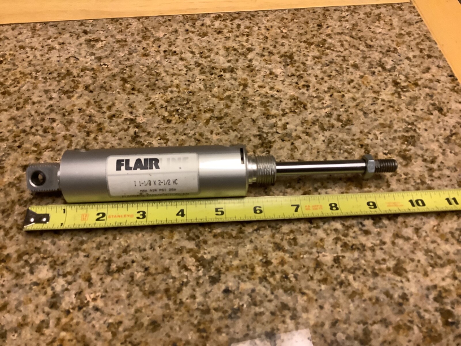NEW FLAIR LINE 1 1/8 x 2 1/2 Stroke AIR CYLINDER Max 250 psi I 1-1/8 x 2-1/2 HC