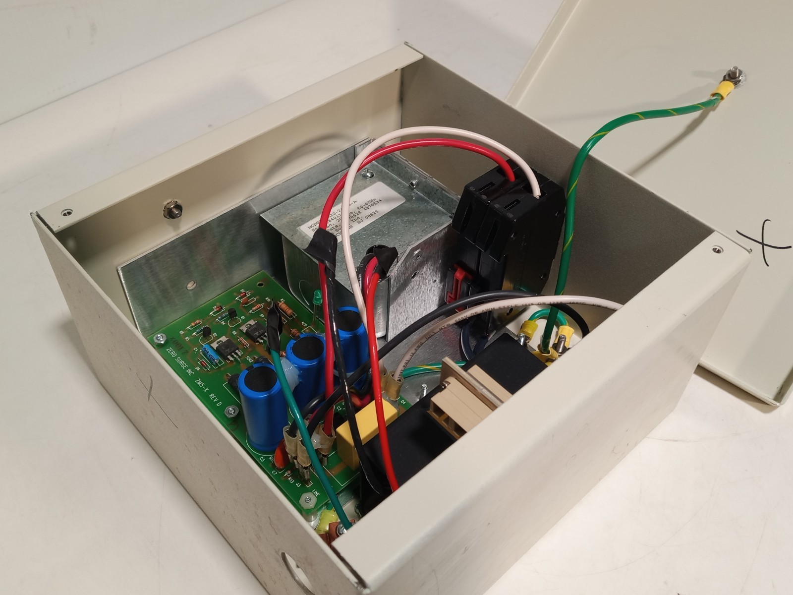 Enclosure Assy with Zero Surge OM20-240-R-A open-chassis surge protection module