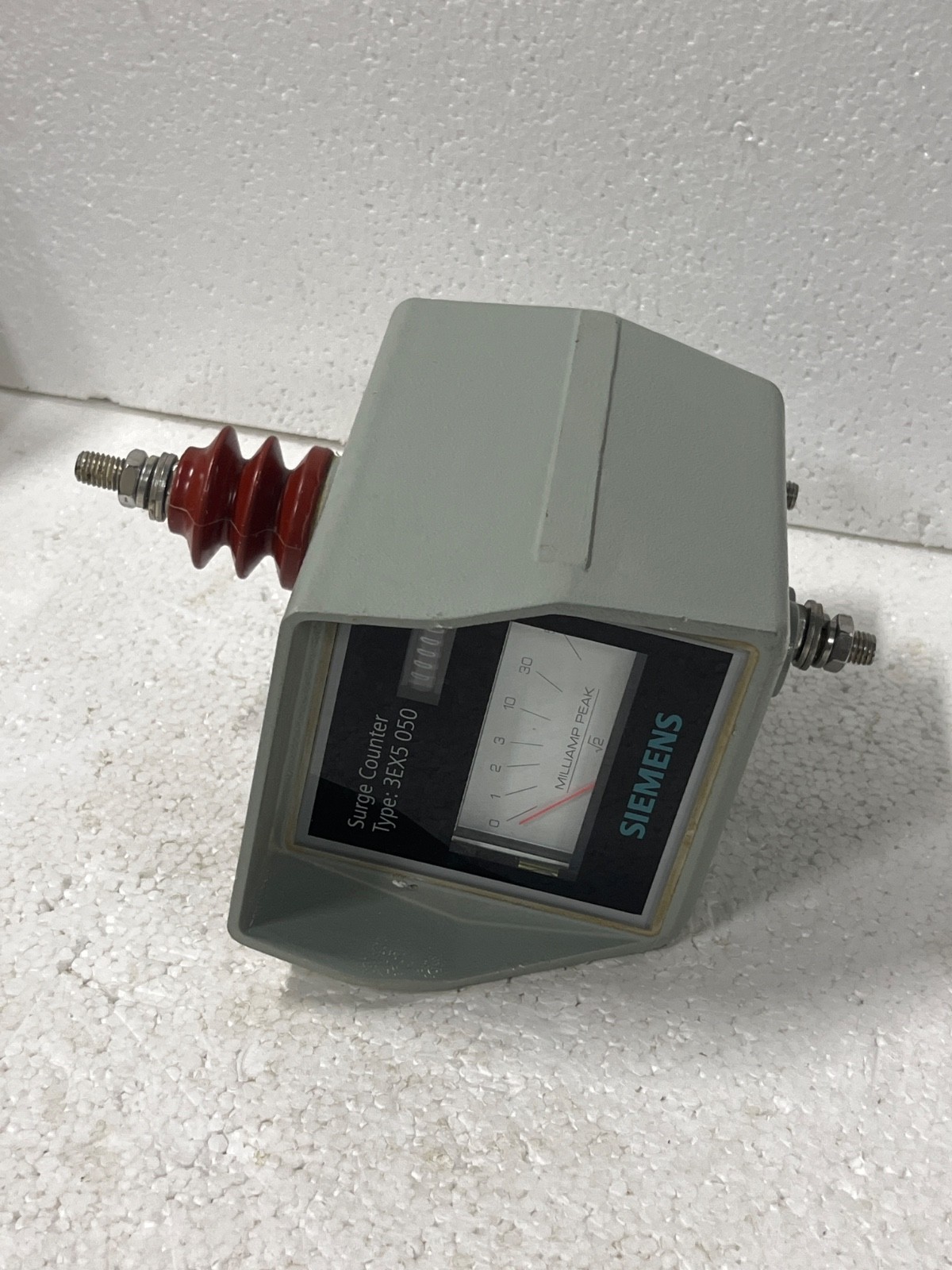 Siemens 3EX5 050 Surge Counter 3RX5050 (Used)