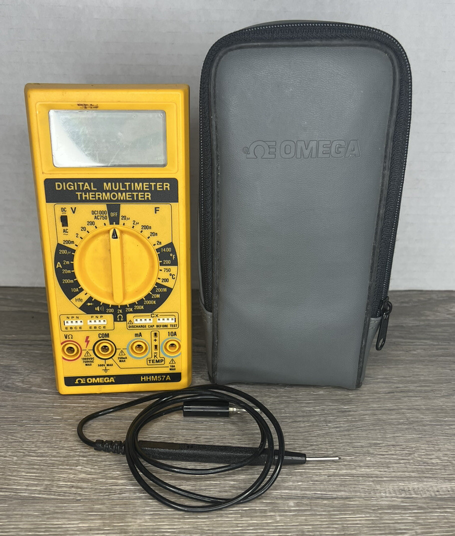 Omega HHM57A Digital Multimeter Thermometer With Case Working