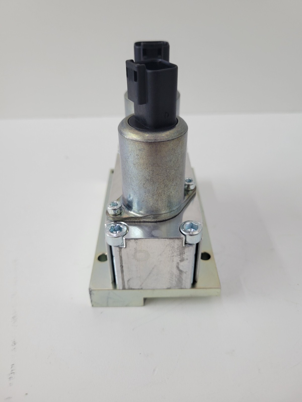 11110598 Danfoss PVHC120 Actuator 2x2DEU-24V-20BAR-180DEG
