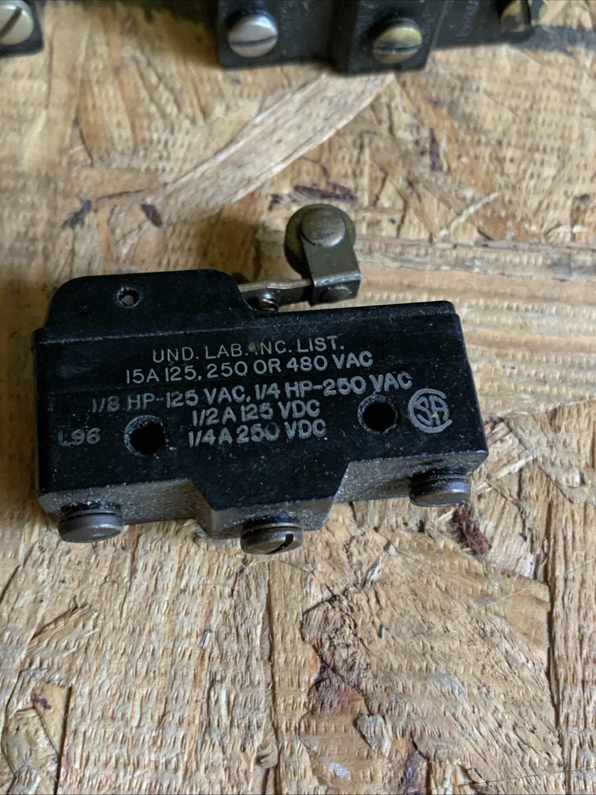 2 Pack Micro Switch BZ-2RW822T Switch Chipped