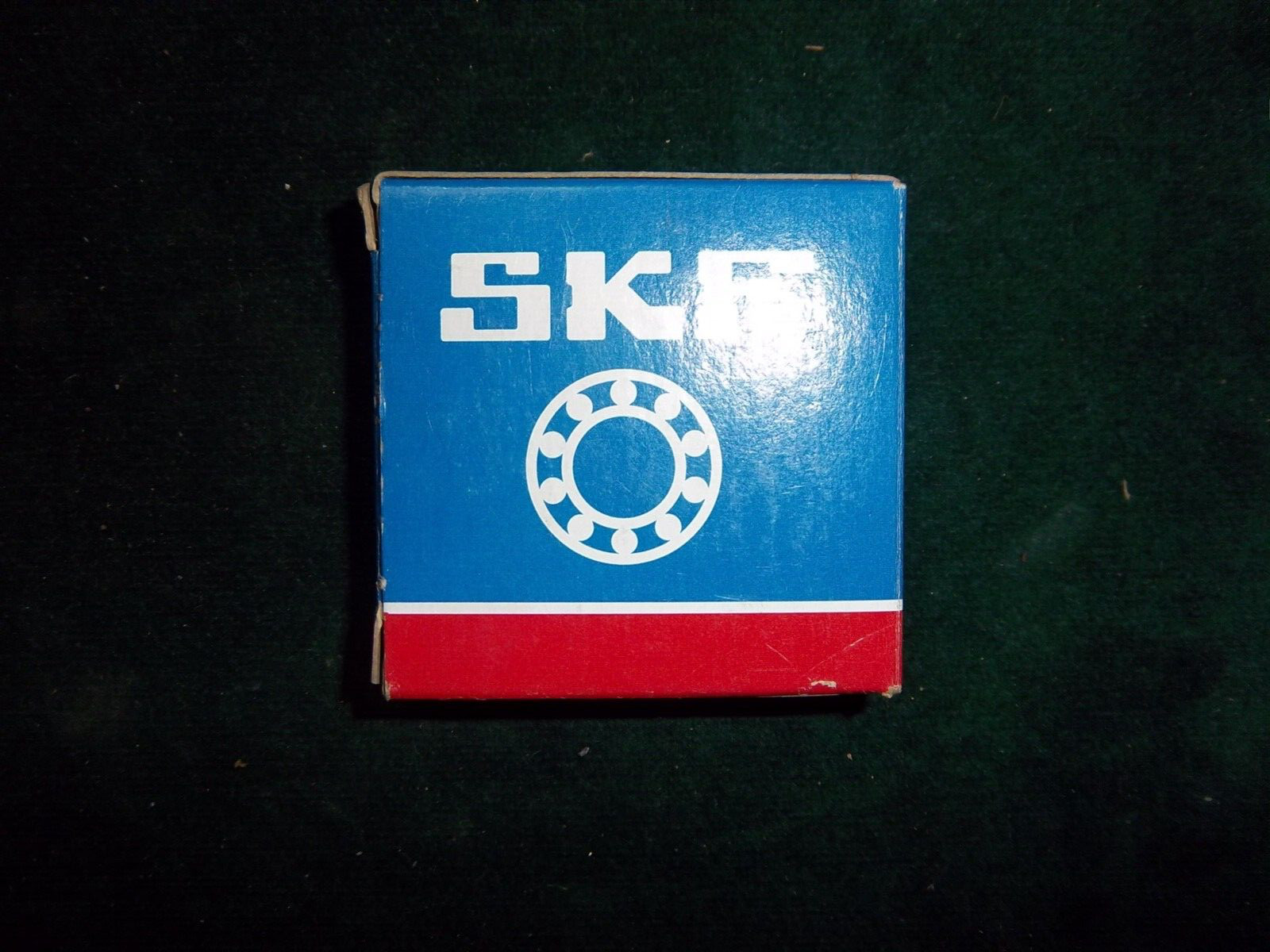 SKF 6205-2RSNR-JEM Bearing ~ New In Box ~ Aisle L