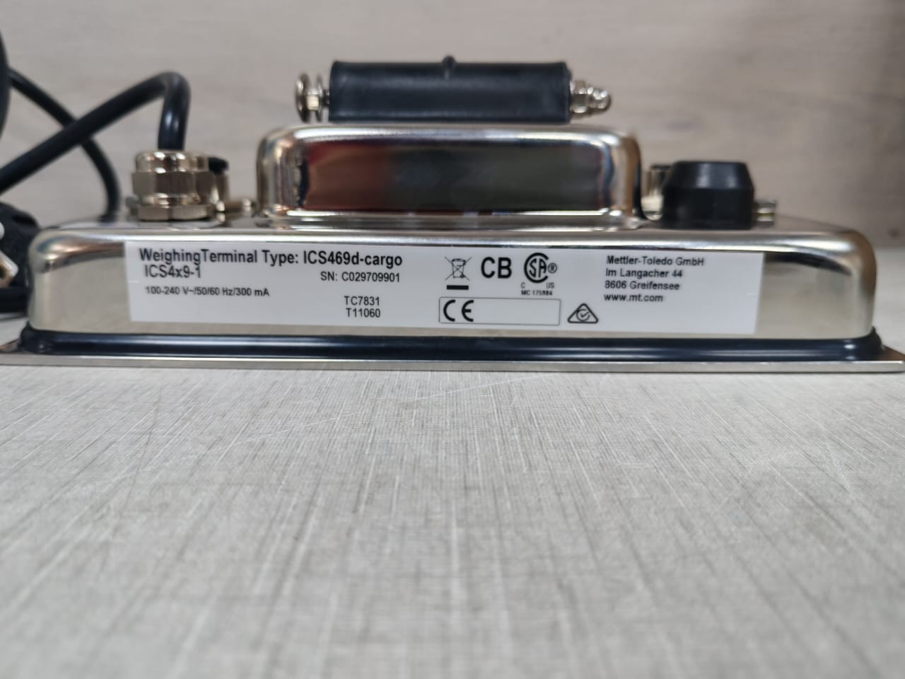 METTLER TOLEDO ICS469 WEIGHING TERMINAL TYPE: ICS249d-CARGO ICS4x9-1