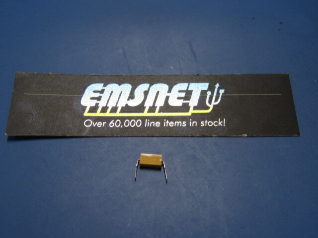 AVX MD015E104MAB Qty of 100 per Lot Multilayer Ceramic Capacitors MLCC Leaded