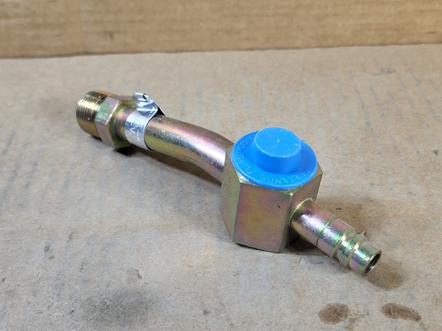 SURPLUS NEW KOMATSU PB9153 Valve – Heavy Machinery