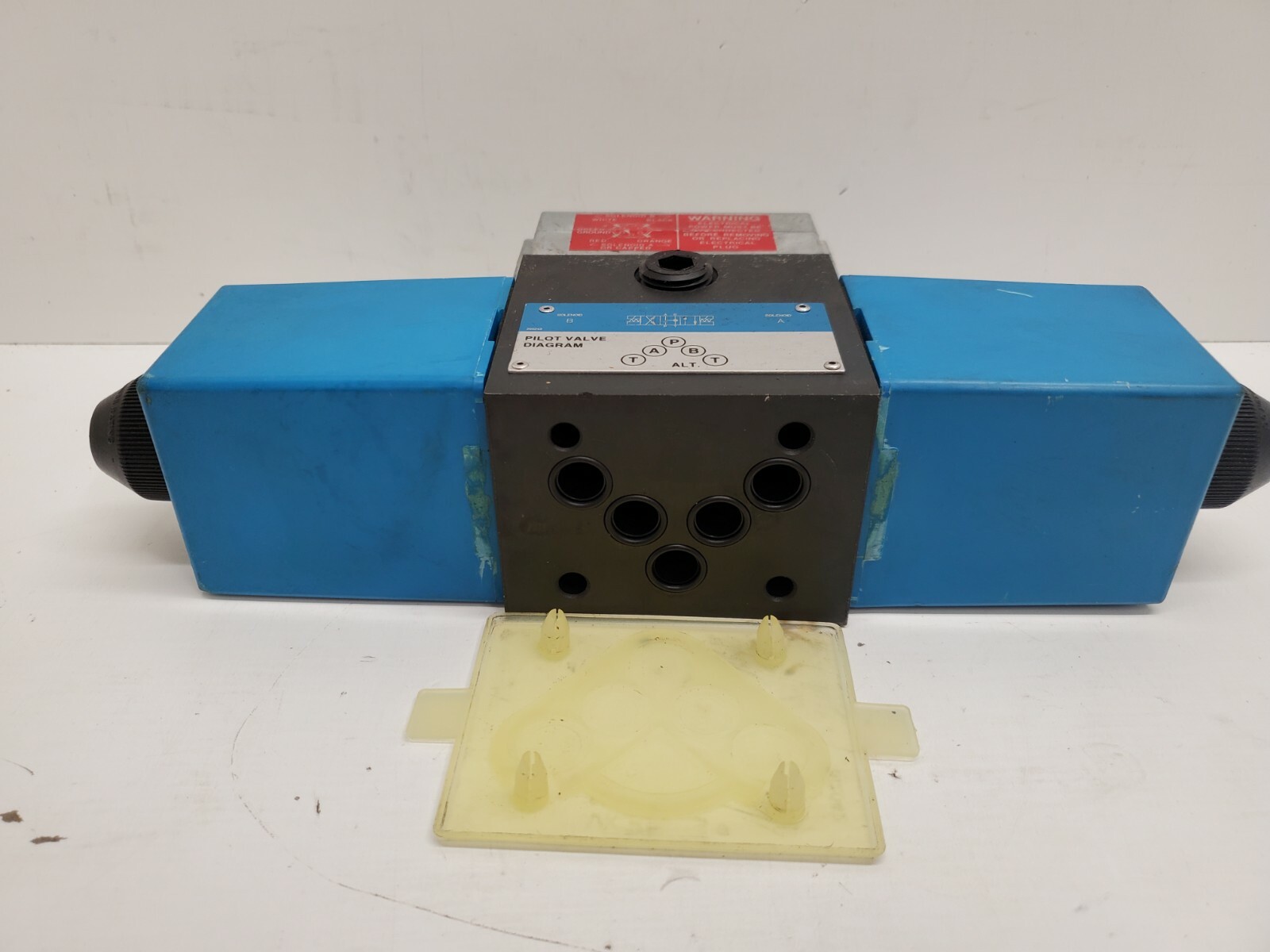 NOS! VICKERS 24VDC COIL SOLENOID VALVE PA5DG4S4LW-016C-H-60-S471 868988
