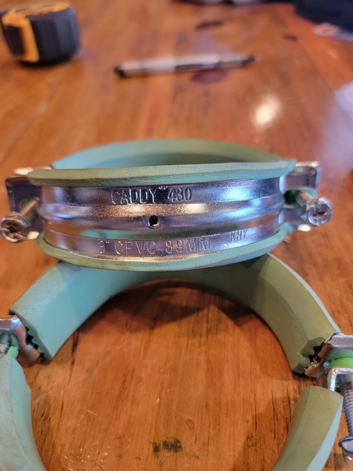 2PK NVENT Caddy 430 Superfix Cushioned Pipe Clamp – Size 3 In CPVC 89MM