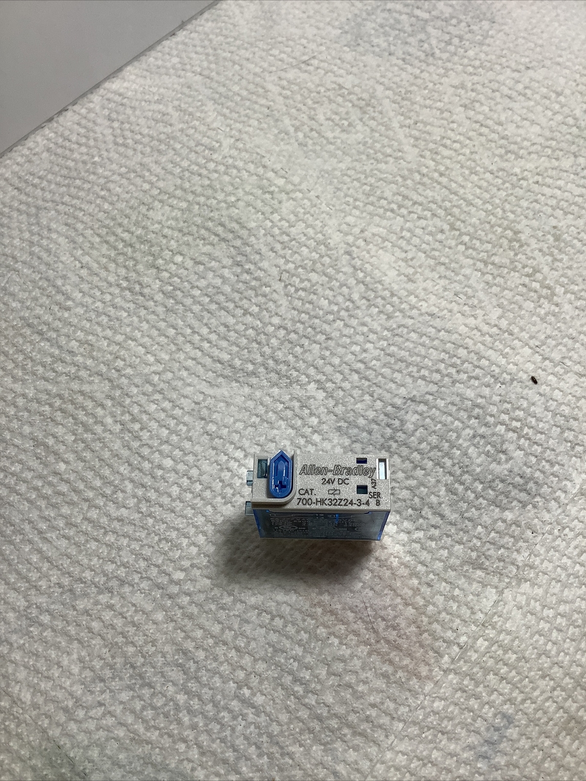 Allen Bradley Relay 700-HK32Z24-3-4 Ser B 24Volt
