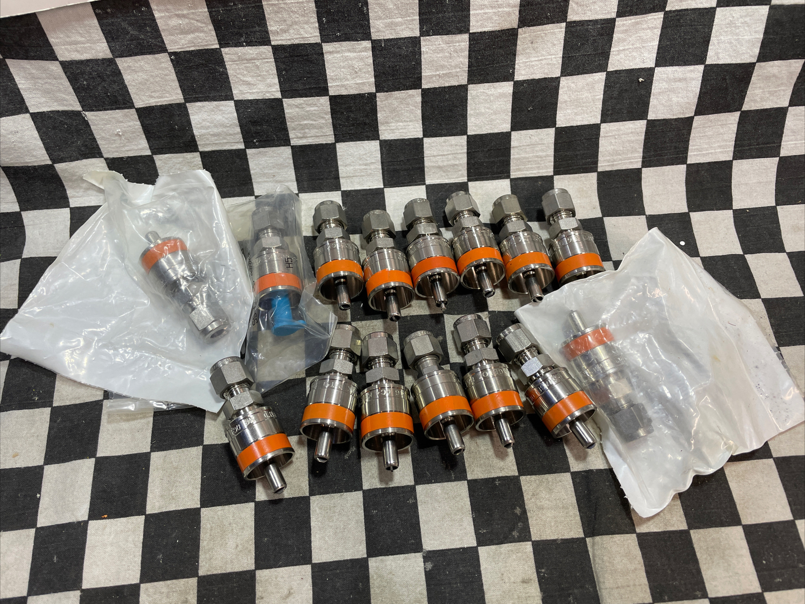 SWAGELOK SS-QC4-S-400K2, Quick Connect Orange Key 1/4″ , LOT OF 15