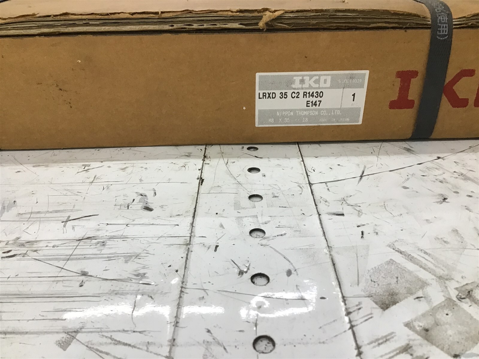 IKO LRXD 35 C2 R1430 E147 Ball Screw