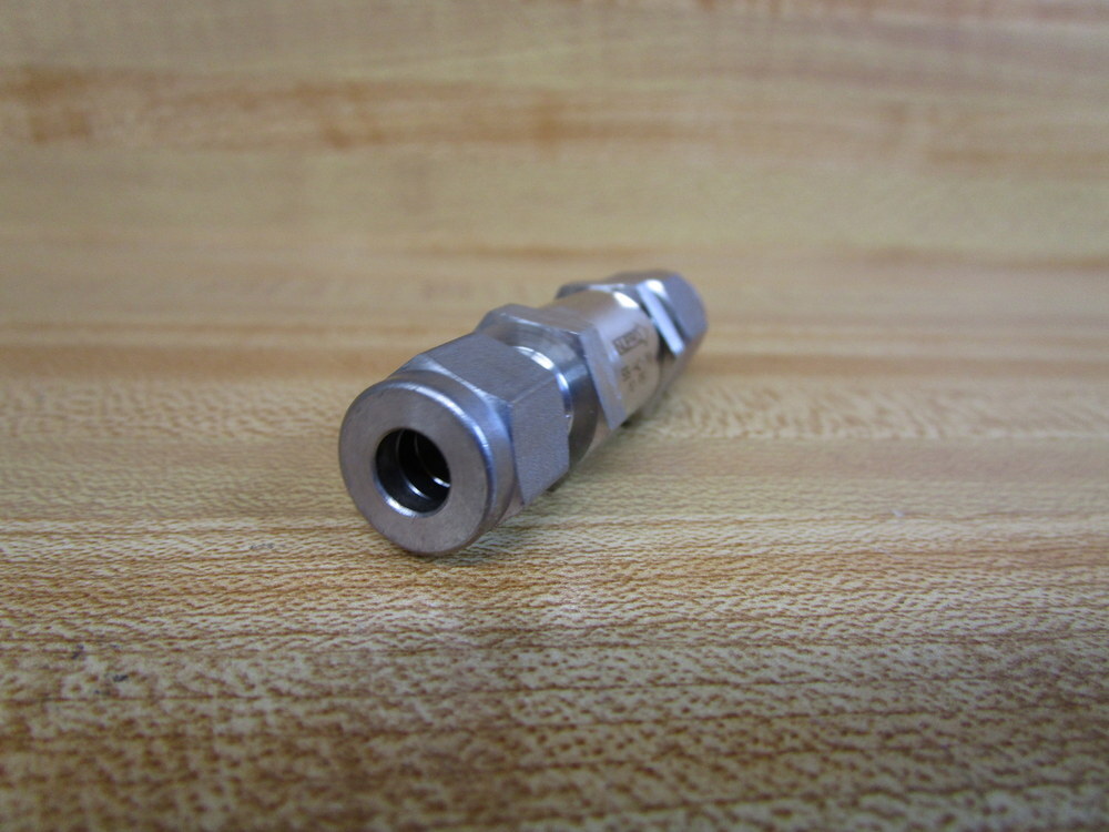 Swagelok SS-4C-10 Nupro Poppet Check Valve SS4C10
