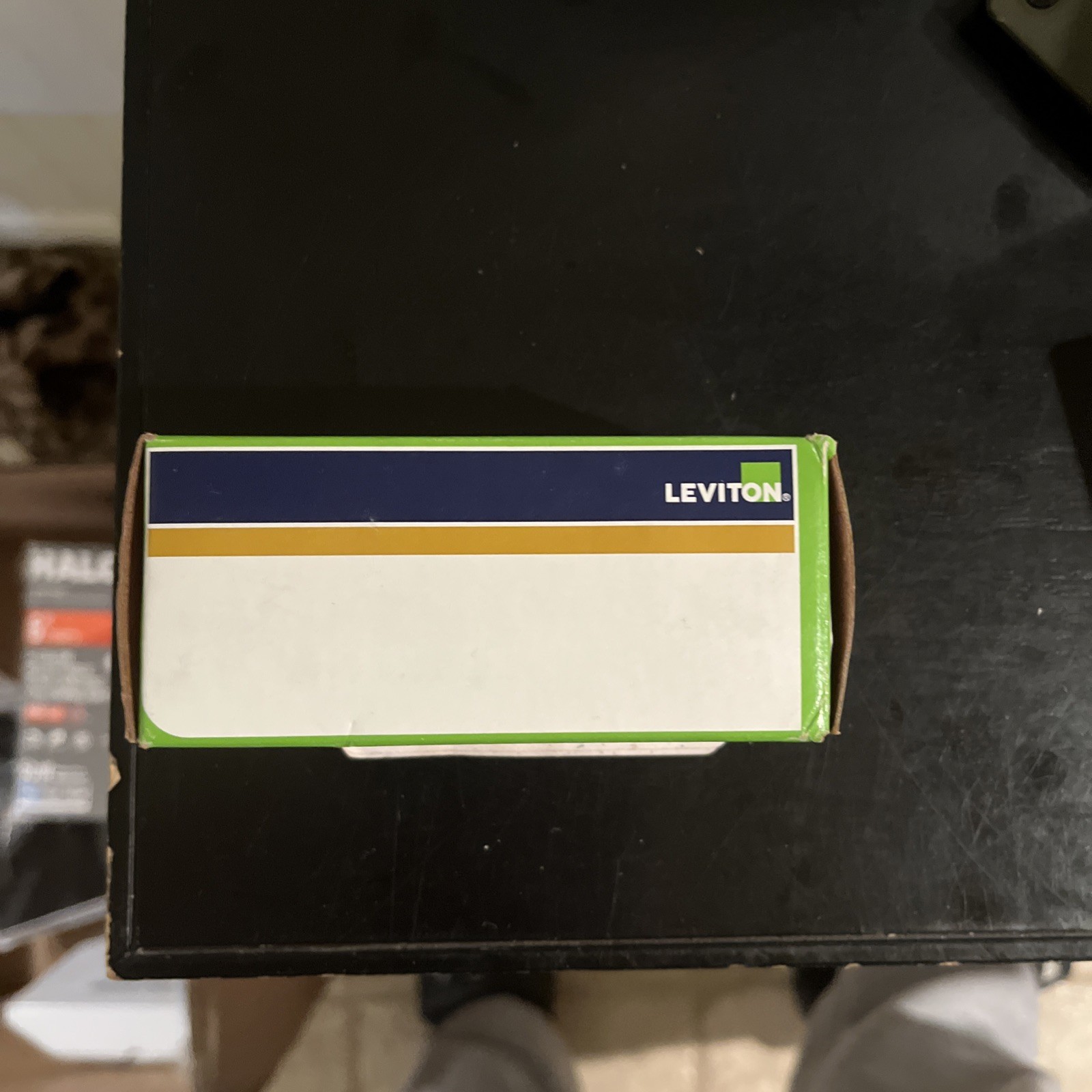 Leviton 1754-W 15A 1-Pole Non-Grounding Push-In Dual Rocker Switch