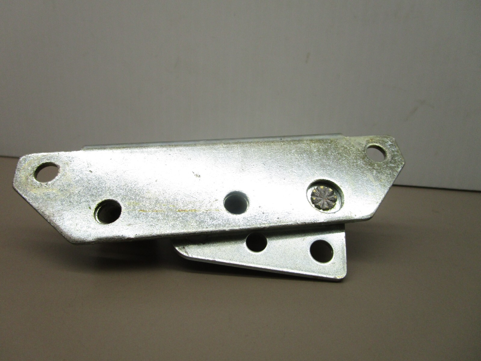 NewFlyer Engine Access Cover Latch Set Left and Right Fits Invero Model