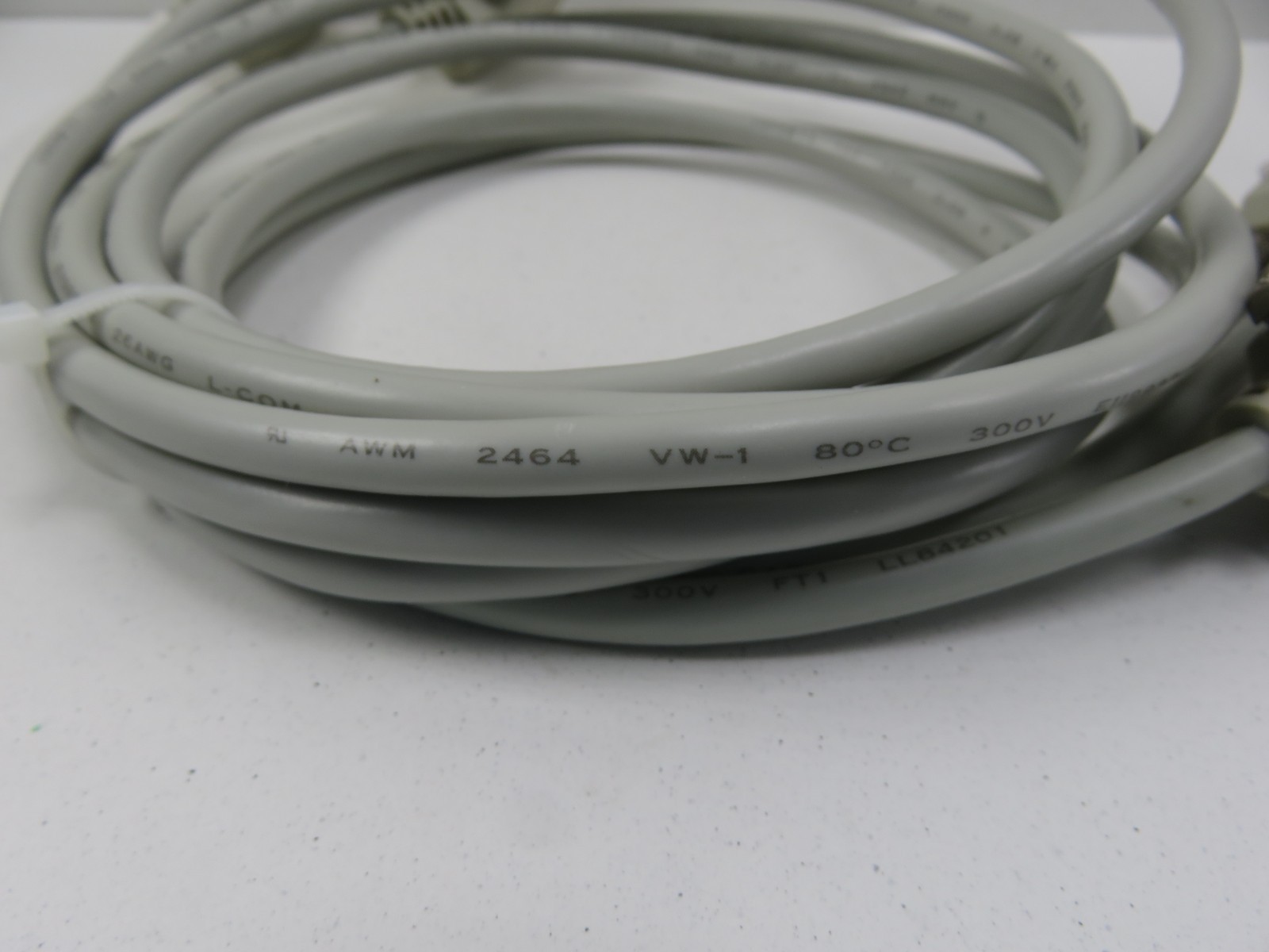Lot of 2 L-com E119932-1 26AWG AWM 2464 VW-1 80C 300V Data Cable