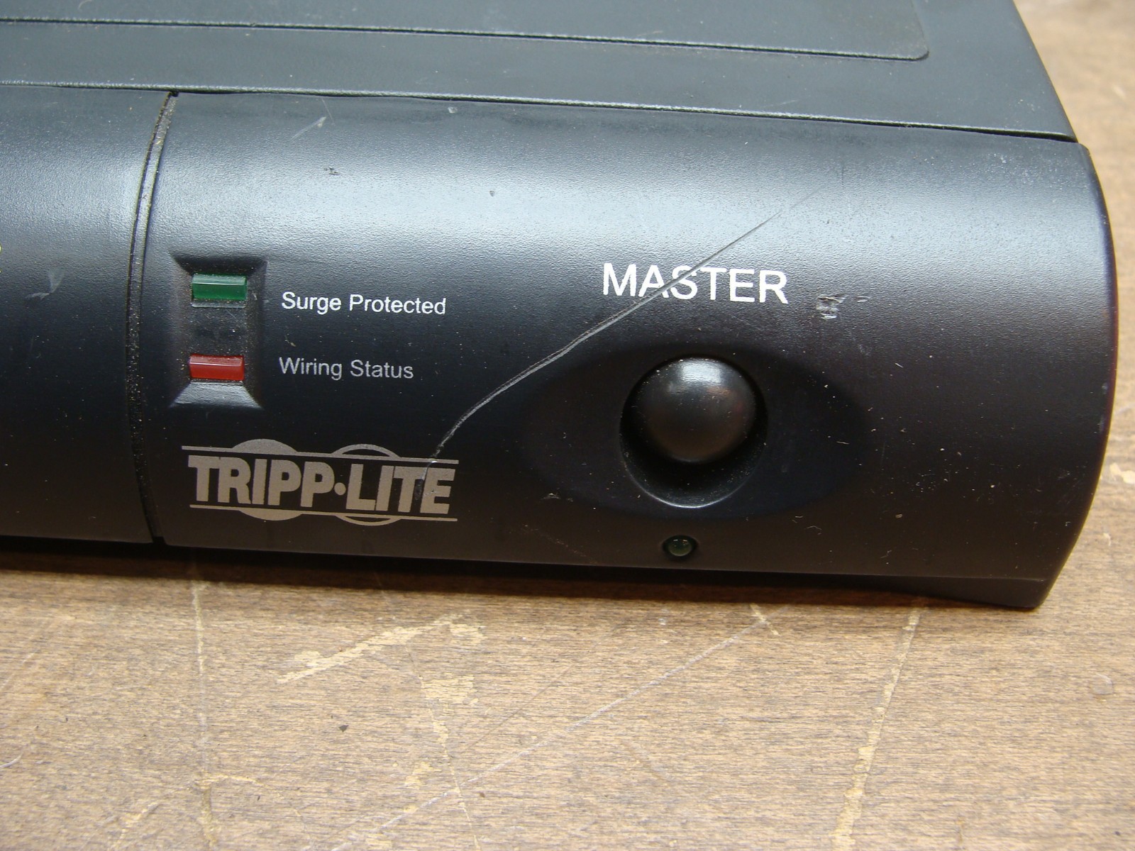 TRIPP LITE DESKTOP 6 OUTLET SURGE PROTECTOR TMC-6 1440J