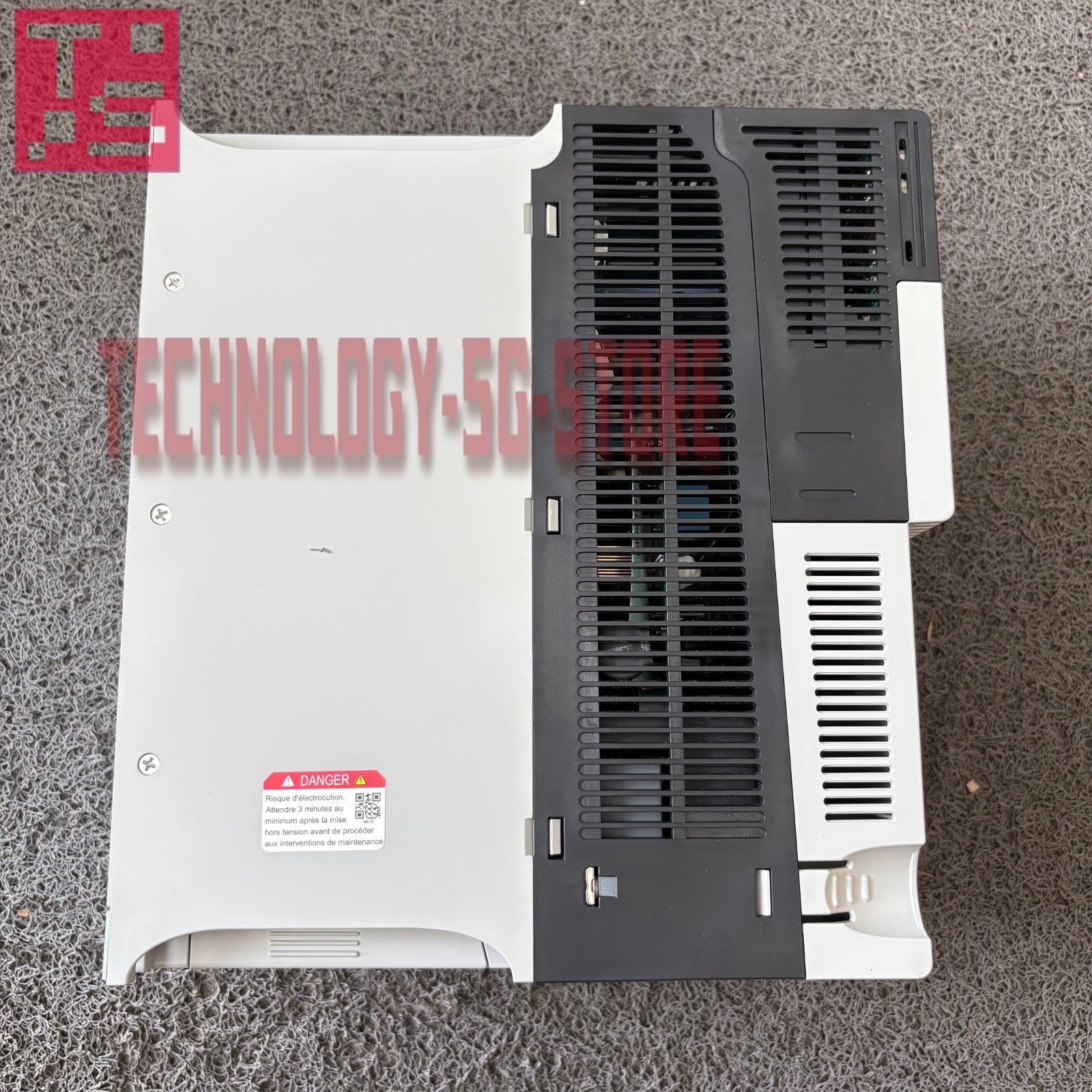 1pcs new Brand 25B-D043N114 Frequency converter
