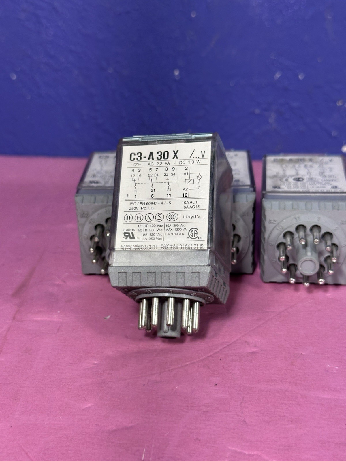 Lot Of 4 .. RELECO-MG C3-A30X PLUG-IN RELAY 11-PIN 250V