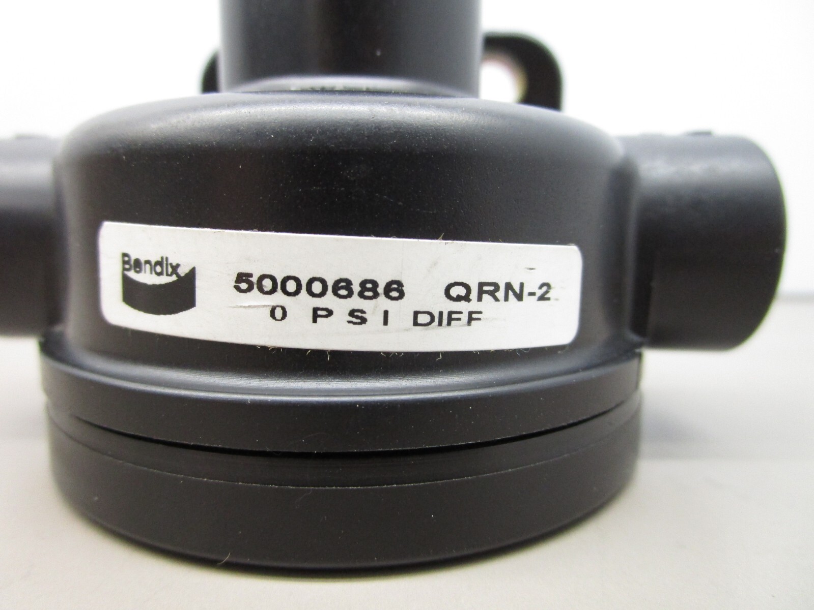 Bendix 5000686 QRN-2 Quick Release Valve