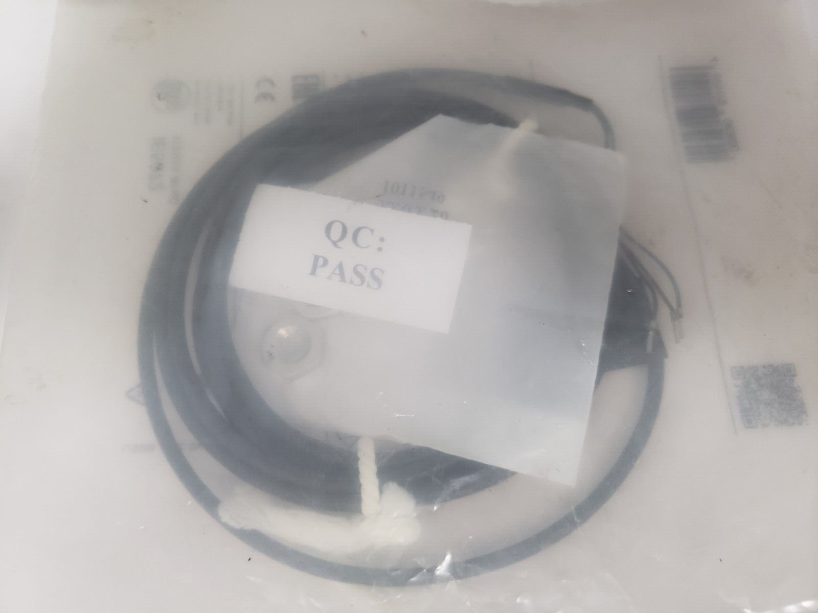 IFM ELECTRONIC IEB3001-BPKG INDUCTIVE PROXIMITY SENSOR 10-36V DC (IE5072) NIB