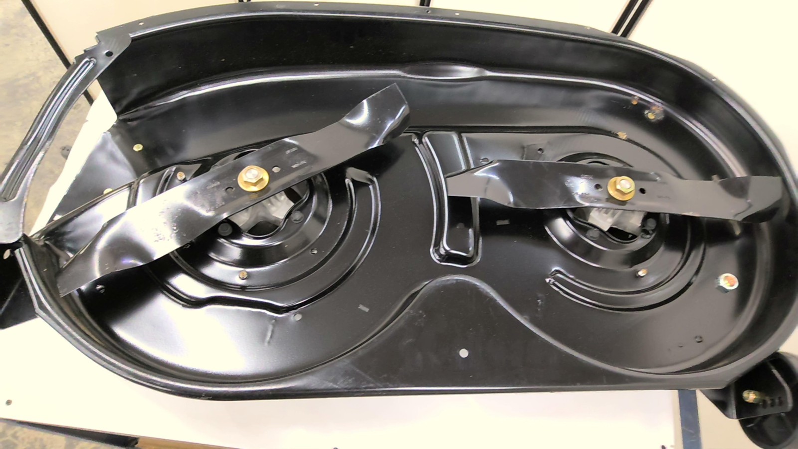 MTD 753-0694-0637 38″ Complete Deck Assembly