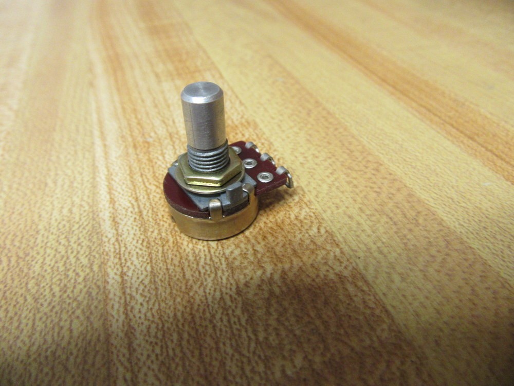 Alpha B10K Potentiometer (Pack of 16)