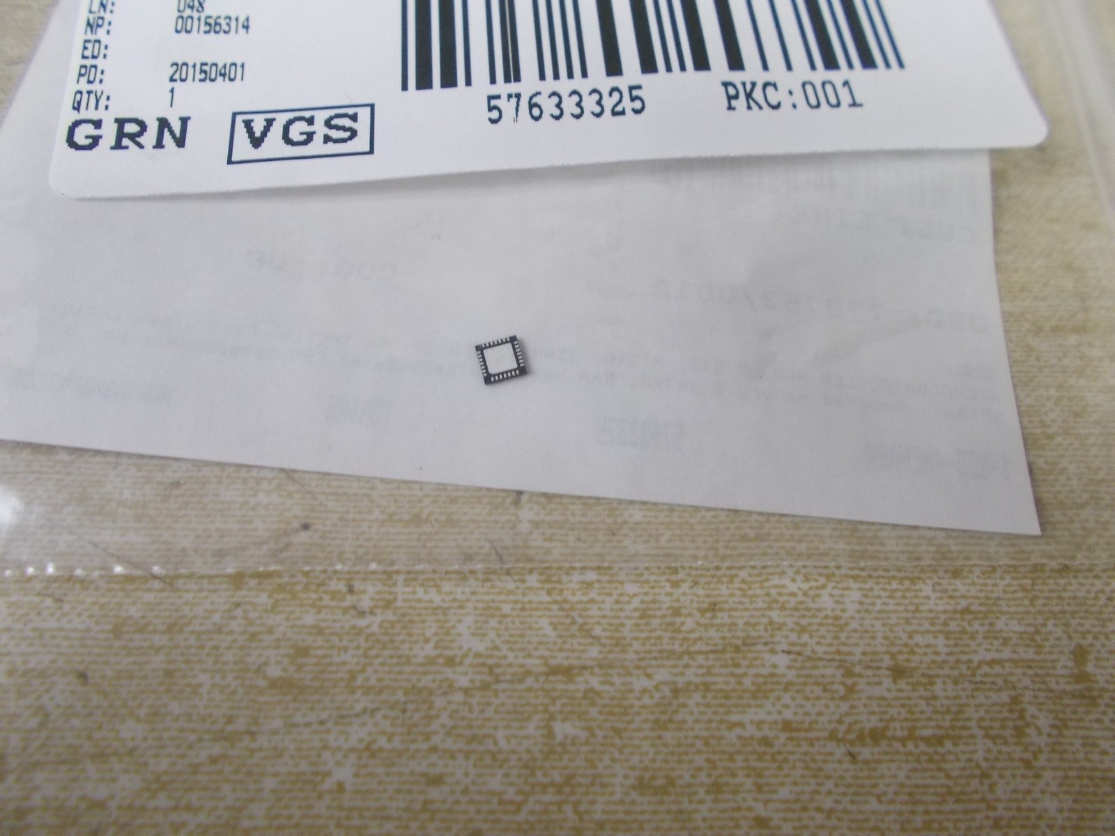 NEW Microchip PIC16F1933-I/MV MCU Microcontroller *FREE SHIPPING*
