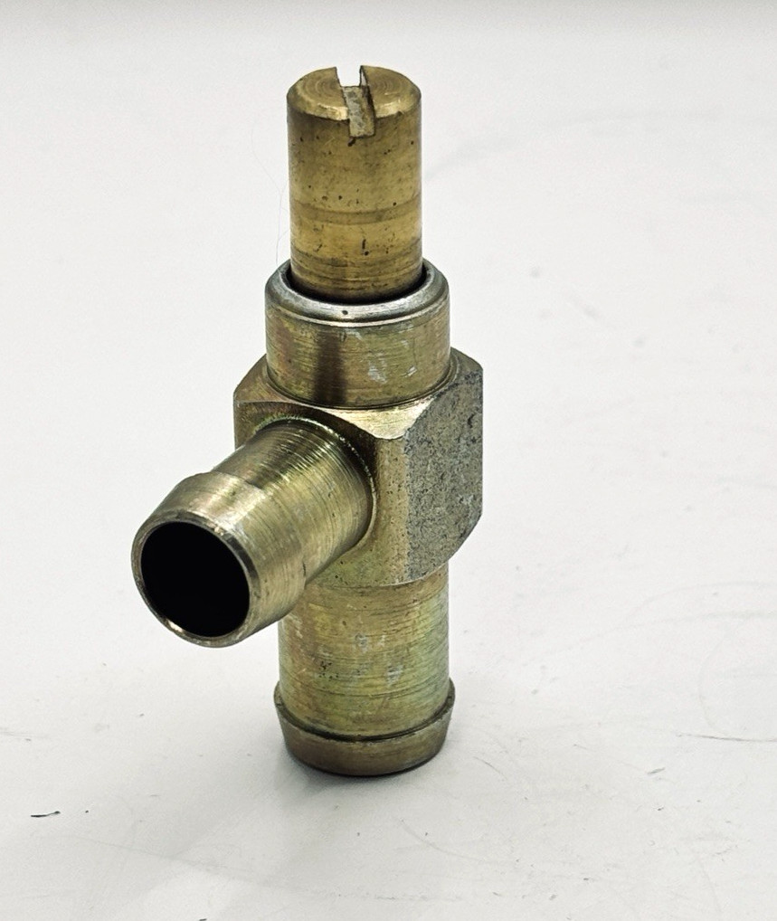 Steel Right Angle Stop Valve 5/8 tube hose x 1/2 tube hose Yellow Zinc
