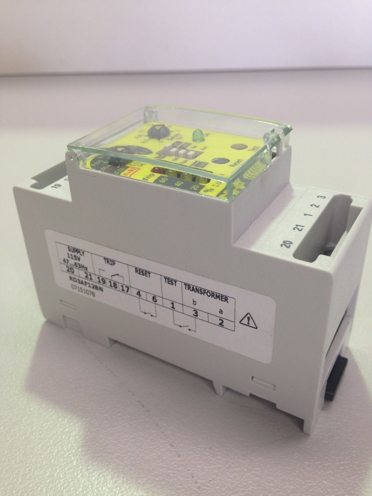 NHP Terasaki D2-S RD3AF12BN Earth Leakage Relay Delta Din 2 Pole A115V 0,03-30A