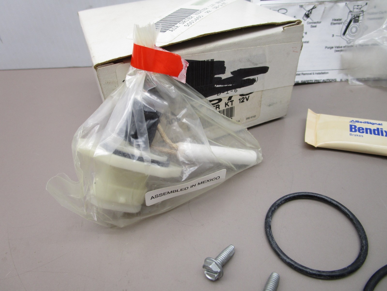 Bendix 109578 Heater and Thermostat Kit for AD-9 Air Drier