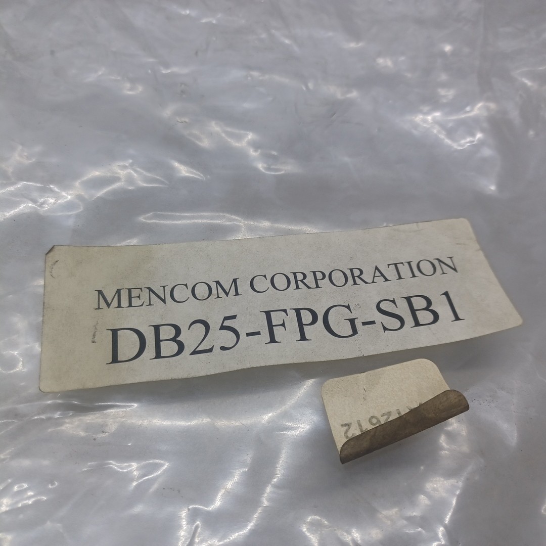 Mencom DB25 Connector Cable Kit DB25-FPG-SB1 – NEW