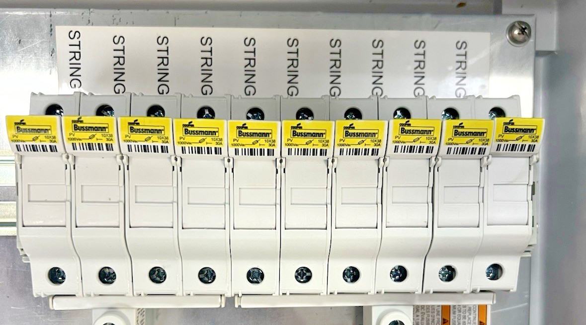 Crouse Hinds CCBF10F15DS200 10 String Photovoltaic Combiner Box CCBF10 F15 DS200