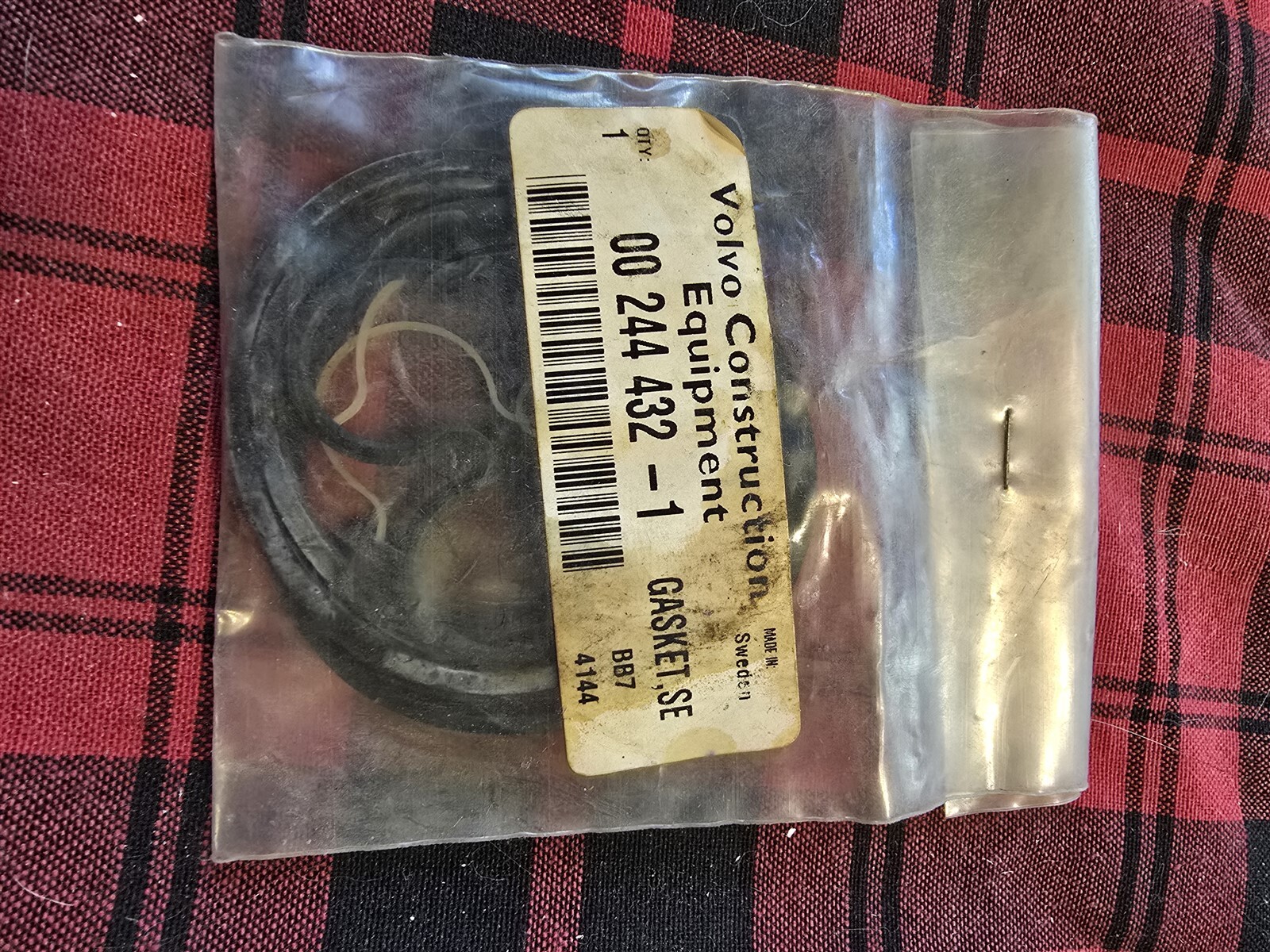 NEW Volvo 00 244 432-1 Gasket Set *FREE SHIPPING*