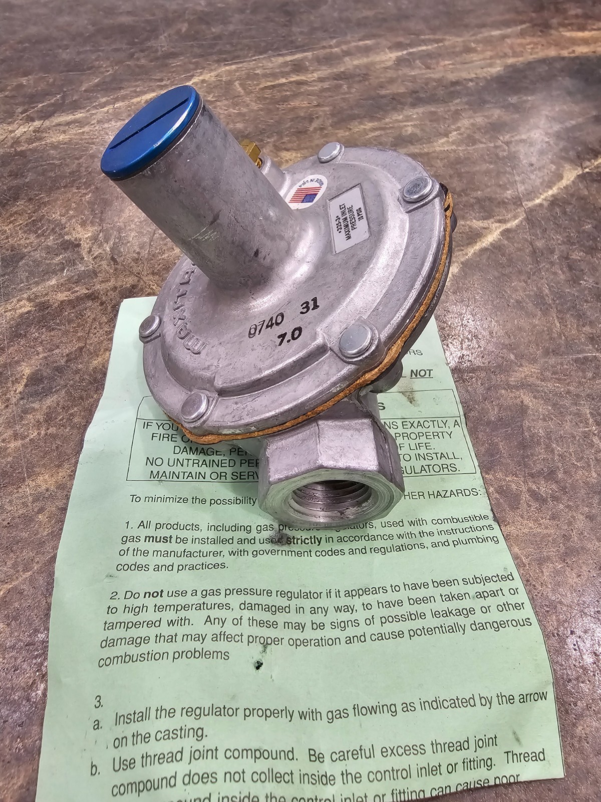 New Maxitrol 325-3 Gas Pressure Regulator 1/2″ NPT 10psig – No Box