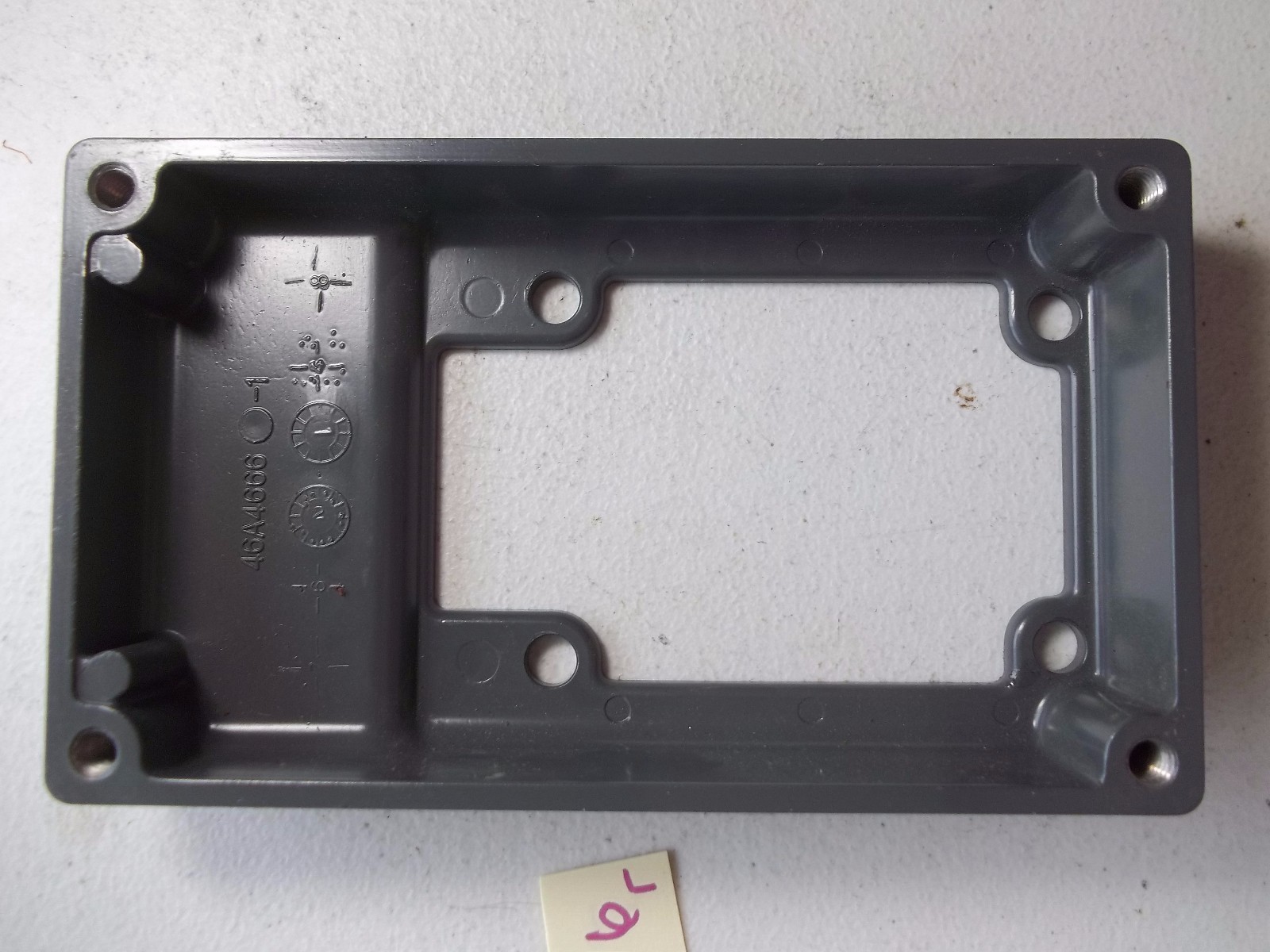 NEW UNKNOWN MANUFACTURER 46A4666 POSITIONER ? BRACKET (164-1)