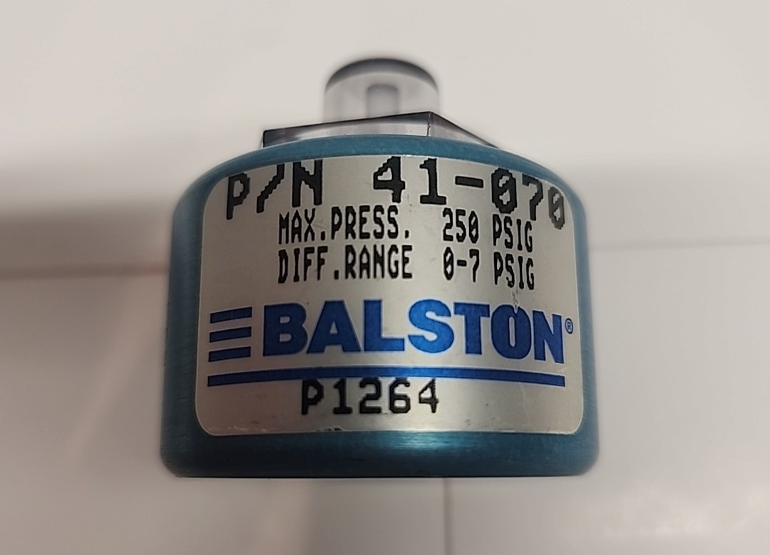 Balston Filter 41-070 Differential Pressure Indicator Max 250 Range 0-7 PSGI