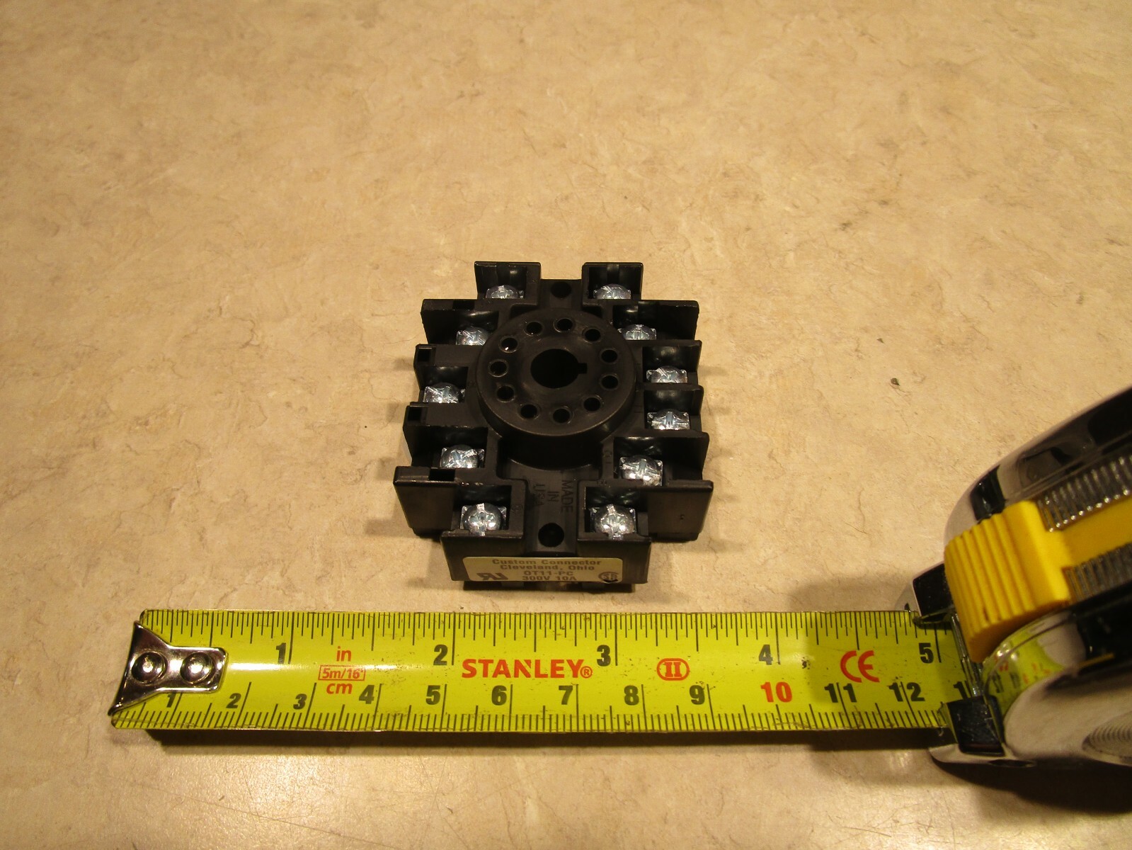 CUSTOM CONNECTOR 0T11-PC RELAY SOCKET, J0233