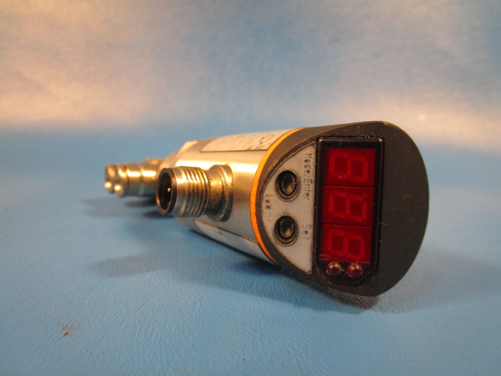 USED IFM PN7024, Electronic Pressure Sensor. Pressure sensor with display