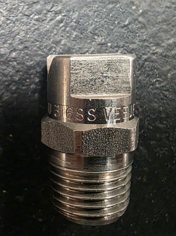 (Lot of 10) VeeJet 316 SS Flat Spray Nozzles 1/4″ BSPT H1/4U, 1/4