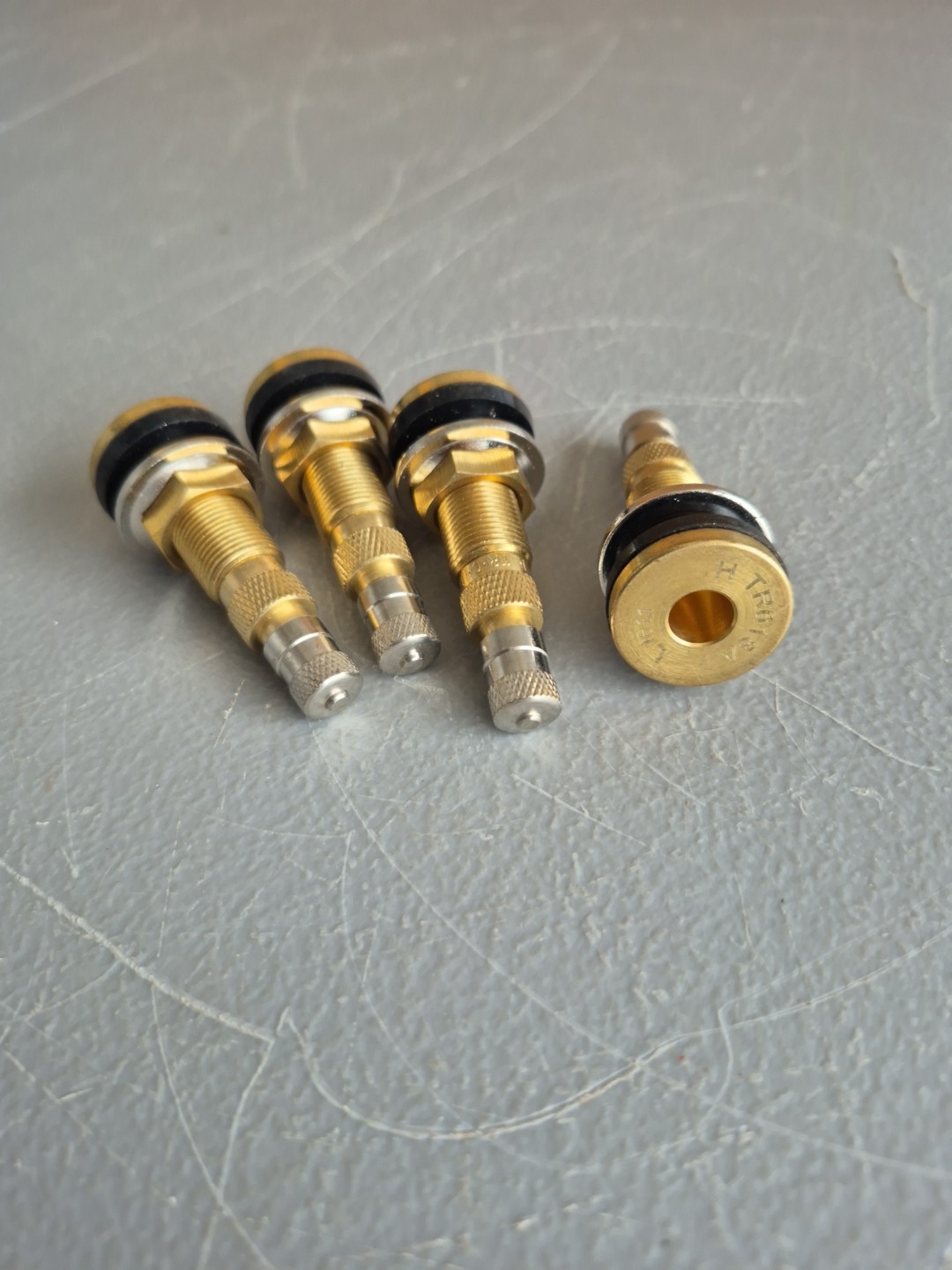 Haltec TV-618A 4 PACK! Straight Air-Liquid Valve 5/8 TR618A E1611