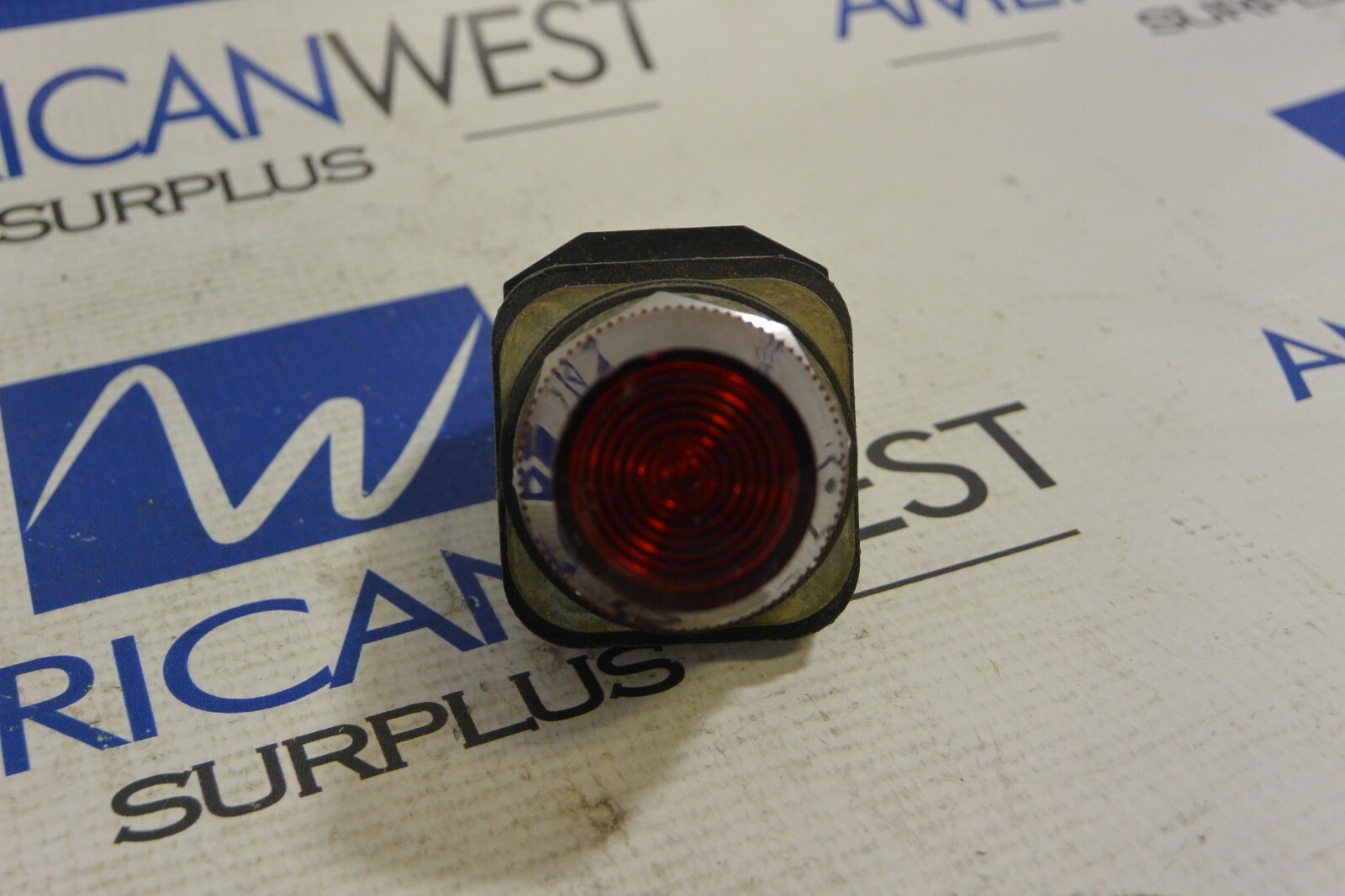 Allen-Bradley 800T-P16 Red Pilot Light Ser. T 120V *USED *LOT OF 5