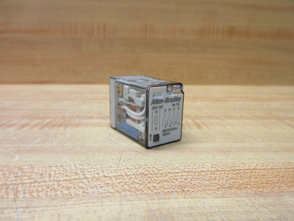 Allen Bradley 700-HC14Z24-4-24V DC Relay 700-HC14Z24-4-24VDC Ser. D (Pack of 3)