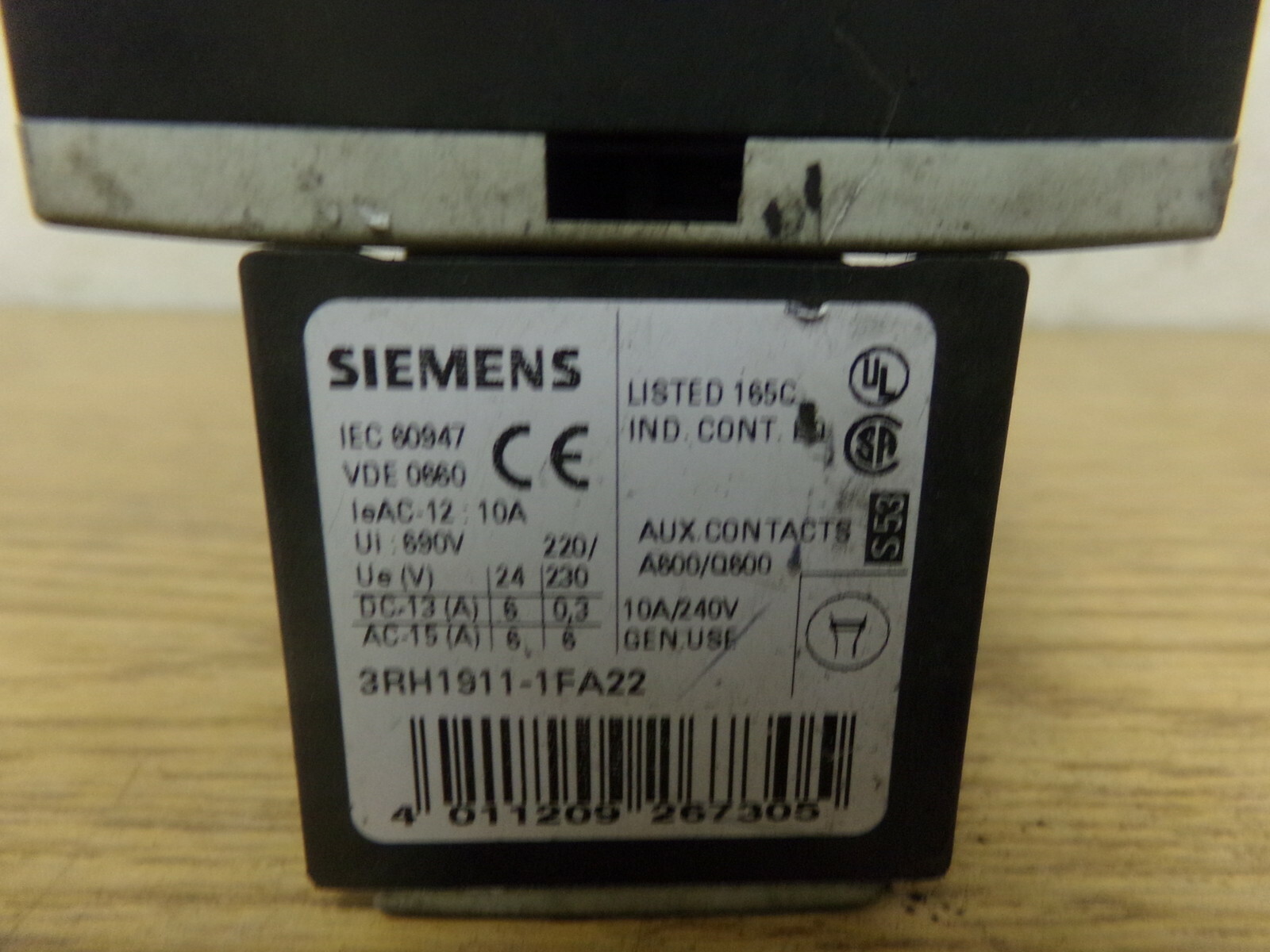 Siemens EC/EN 60947-5-1 w/ 3RH1911-1FA22 Contactor *FREE SHIPPING*
