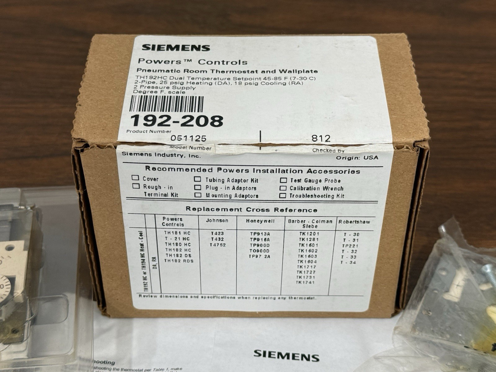 2X – Siemens 192-208 Pneumatic Thermostat, Dual Temperature, Heating And Cooling