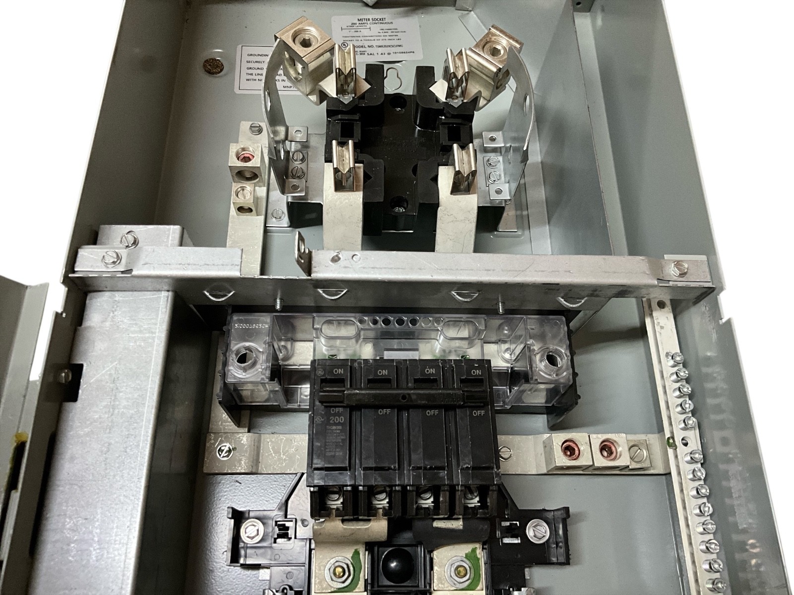 GE TSMR2020CSCUFMG 3-Wire 20/40-Circuit Main Breaker Meter Socket Load Center