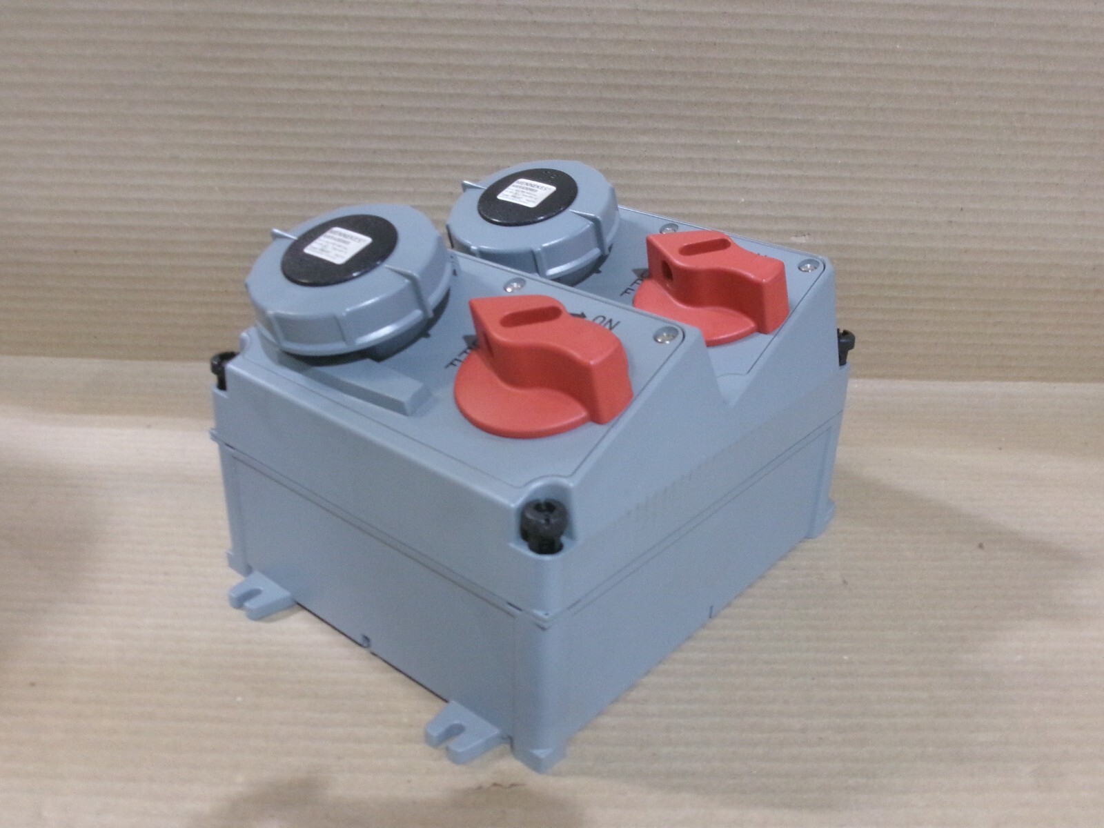 NEW MENNEKES AMX2A-922091 AMAXX Enclosure Assembly NEMA 4X 30A 3PH 4W 600V 15HP
